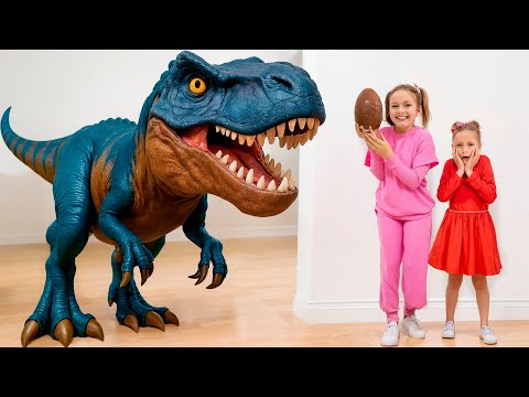 Maya dan Mary belajar berlari cepat dan aman dari dinosaurus