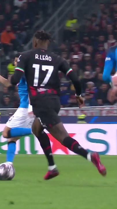 Rafael Leão run from his own half!