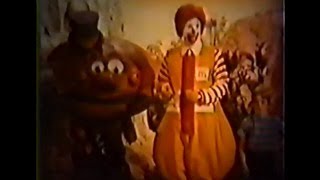 McDonalds - Ice Cream Cones
A classic McDonaldland Commercial from the 1970s.
Learn more about McDonaldland at: https://www.facebook.com/FilmingInMcDonaldland/ McDonalds - Ice Cream Cones