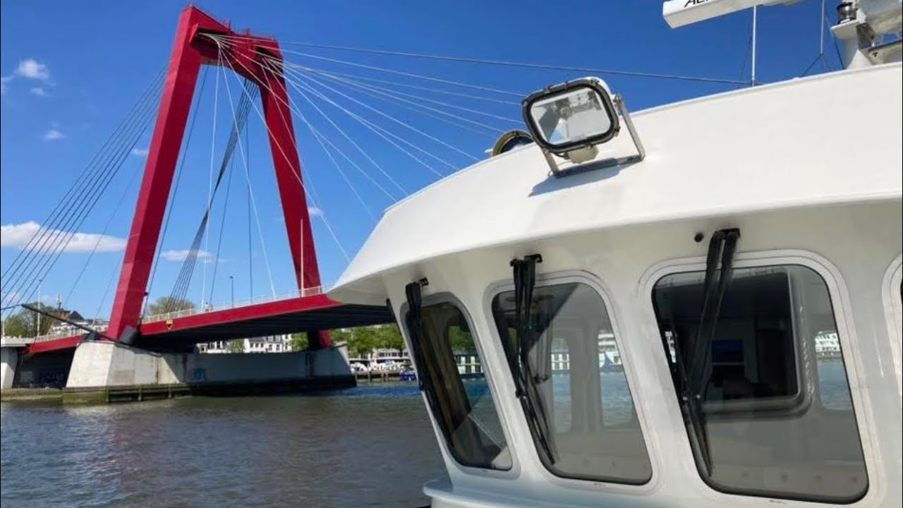 #58  Rotterdam binnenvaren met Willemsbrug, Erasmusbrug, het blijft geweldig, werelds, machtig mooi!