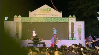 THE RAIN - KITA DAN KETIDAKMUNGKINAN LIVE di MALIOBORO