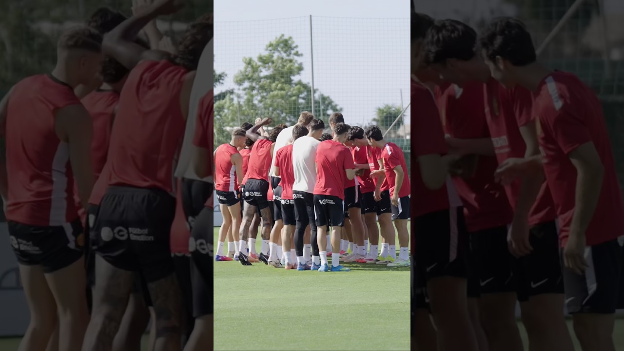 Manteo traidicional para Jan Virgili por su cumpleaños y para Armau Tenas por su primer entreno 🤪