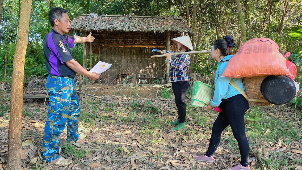 Girl Ly Phuc Ca bought this abandoned land and house for $4,000 from the kind couple.