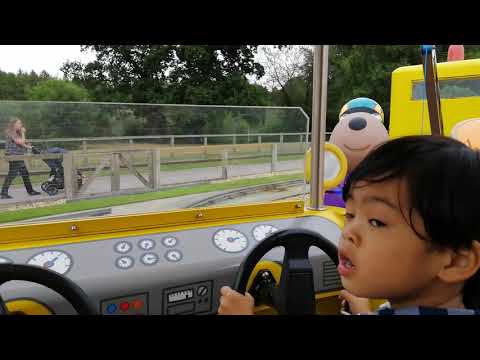 Daddy Pig Car Ride Paultons Park