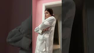 כשאני מנסה לאכול חטיף בלי שאף אחד ידע...