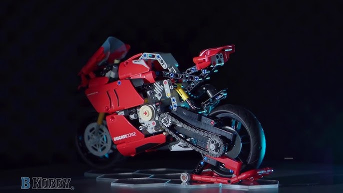 LEGO Technic: arriva la Ducati Panigale V4 R 