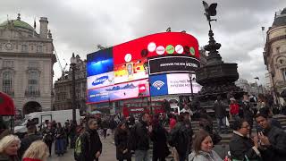 Panorama view at Piccadilly Circus