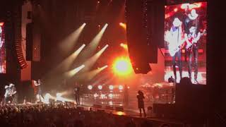 Dierks Bentley ft Brothers Osborne - Burning Man (Live at PNC Pavilion Charlotte, NC 8/10/18)
