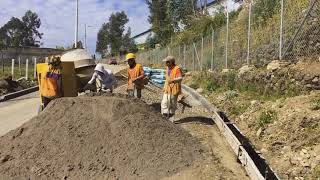 Construcción De Bordillos, Sumideros Y Cunetas Calle Julia Bernal