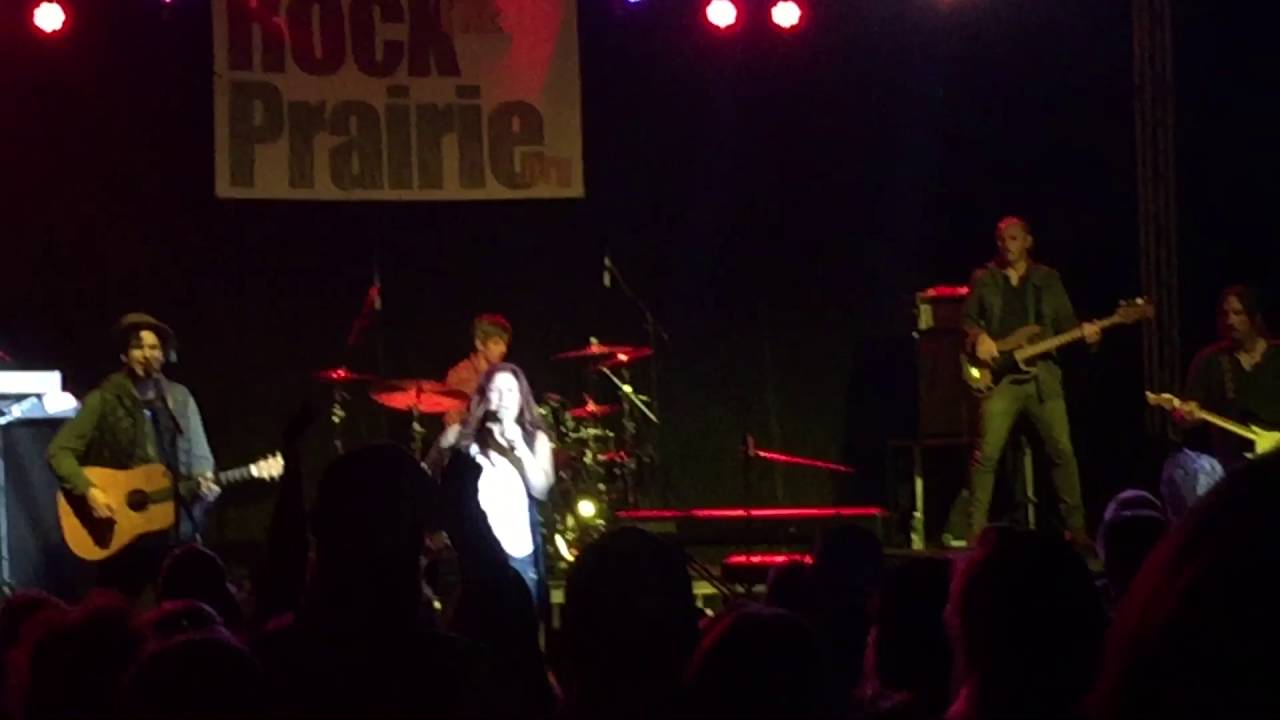 Jo Dee Messina performs Stand beside me YouTube