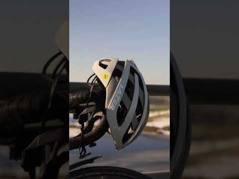 Видео: Обзор шлема Lazer Genesis Mips