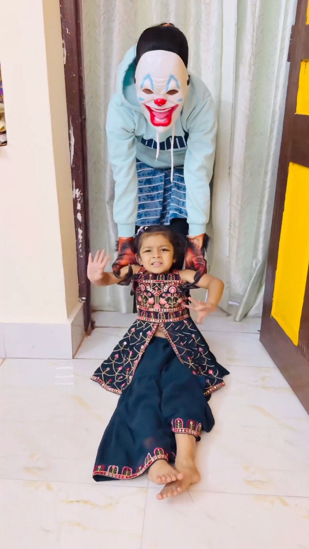 Tooktook ko kisne ?? itna dara di?