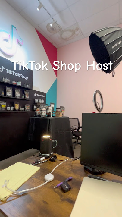 Tik Tok Host #viral #trending #viralshort #reels #newreel #viralreels #reelscreator ￼