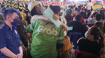 Thắm Liệu Su Su bất ngờ bị Trai Đẹp Grab bồng bế khán giả cười bể bụng khiến anh bảo vệ phát ghen