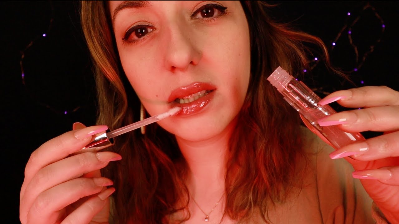 ASMR | EAR TO EAR LIPGLOSS & SOFT KISSES | Face Brushing, Popping ...