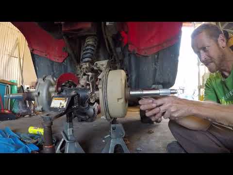 replacing-rear-axle-2013-honda-rancher-420-sra(2)