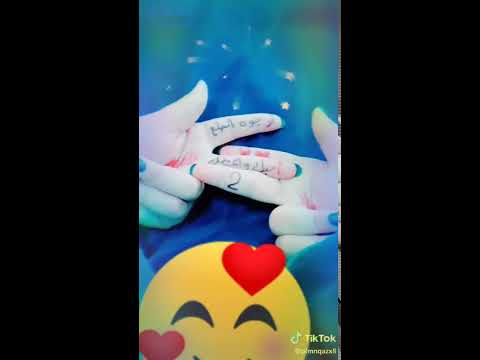 اغنية مع كتابة باليدين 