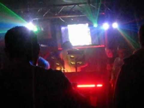 RUSH HOUR @ SEISMIC BY THE REVOLUTION (DJ) + MC RAPID