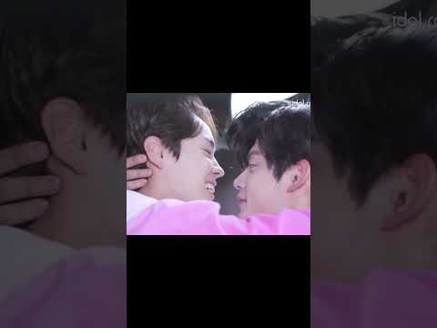 Kim Jiwoong and Yoon Seobin kiss (scene vs. bts)