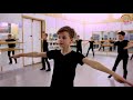 ballet boys , folk dance , and stunts (Народный танец, Трюки )