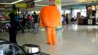 Nippon Blobby Dancing At Giant Bintaro Cbd