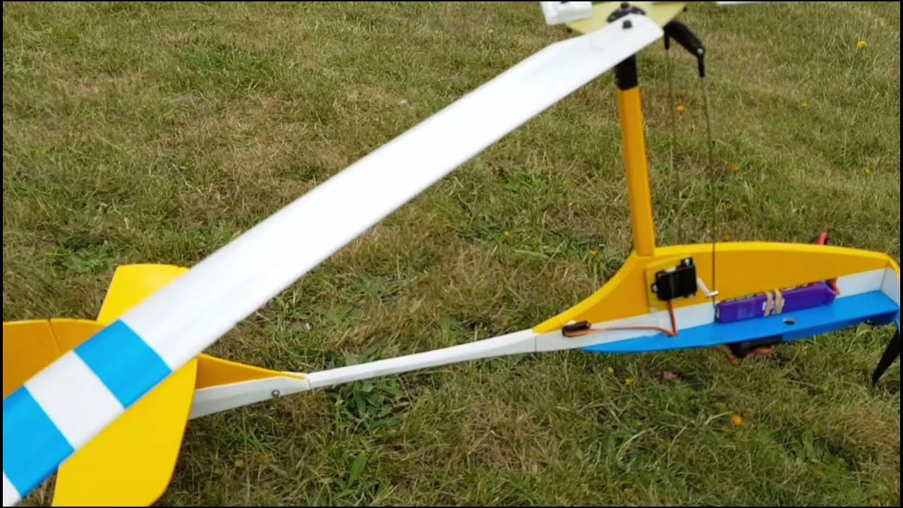 RC Autogyro, Gyroo at the park testing a new head plate.