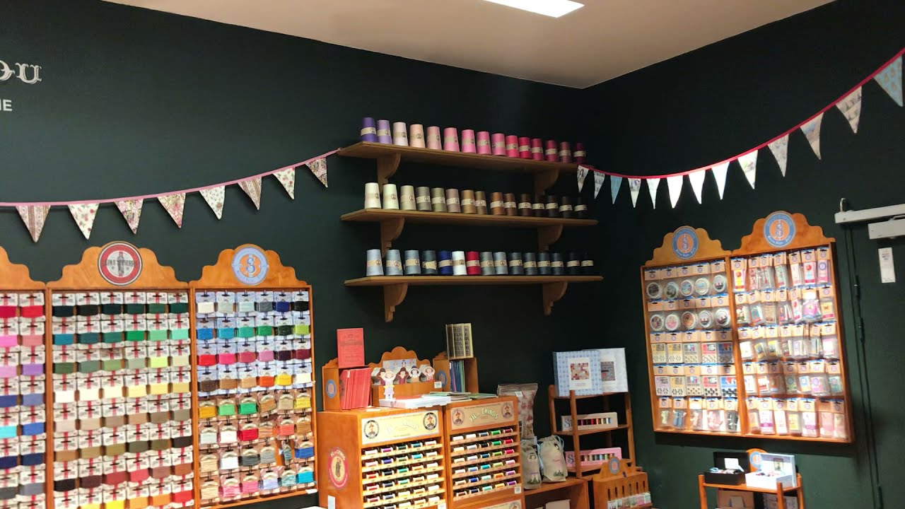 Kits de Noël Sajou au Bon Marché Rive Gauche - Christmas kits at Le Bon Marché department store