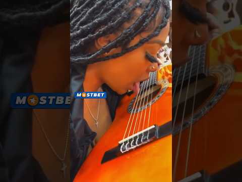 Самый КРАСИВЫЙ язык в МИРЕ 😍👅