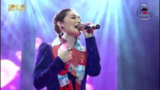 Xiao Feng Feng 小凤凤 - 望春風 Ban Chun Hong