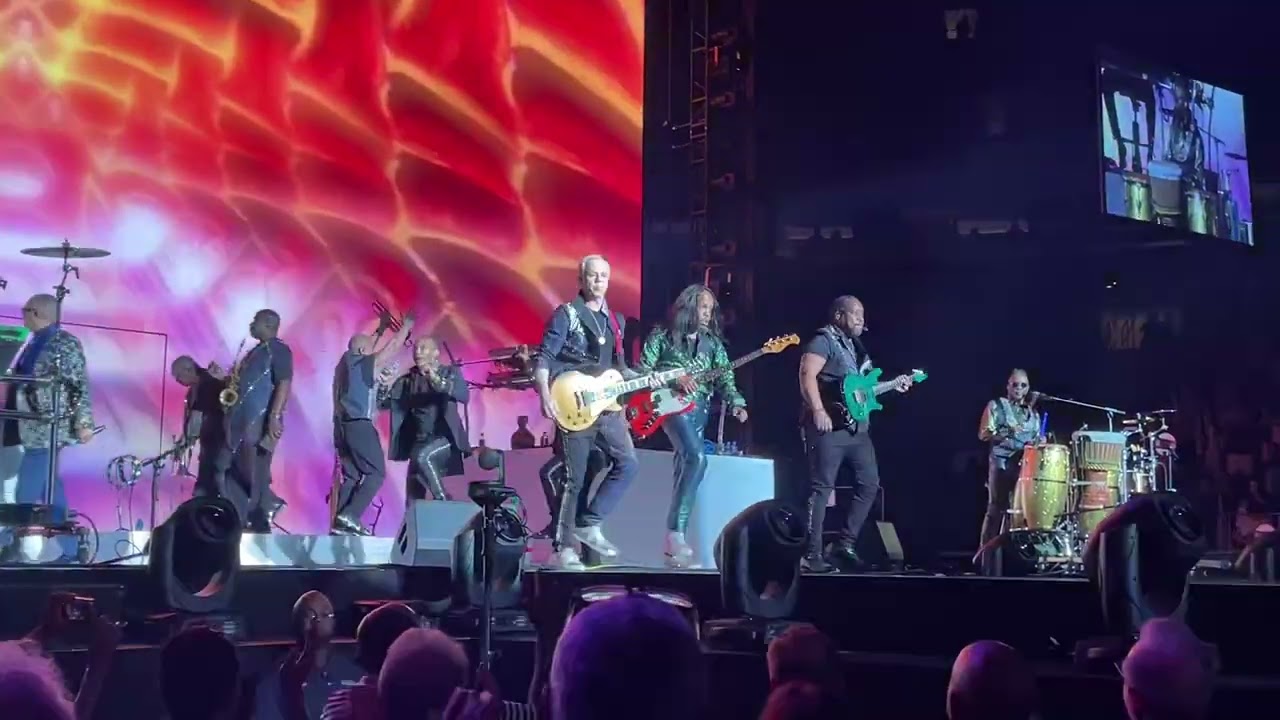 Earth Wind & Fire - Boogie Wonderland 8/14/23 New York, NY - YouTube