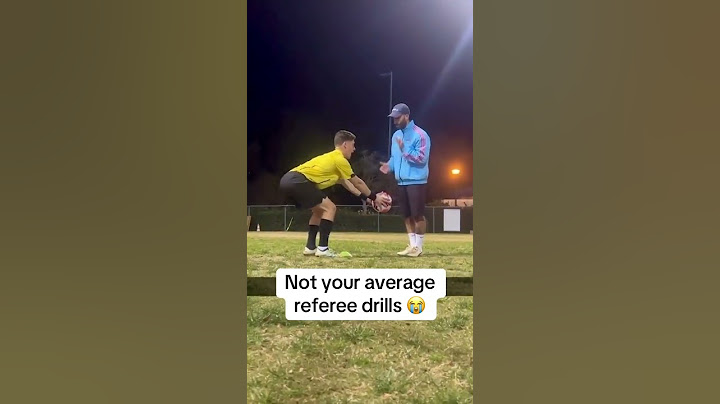 The VAR check 😂 (via heyitsadiazran/TT)