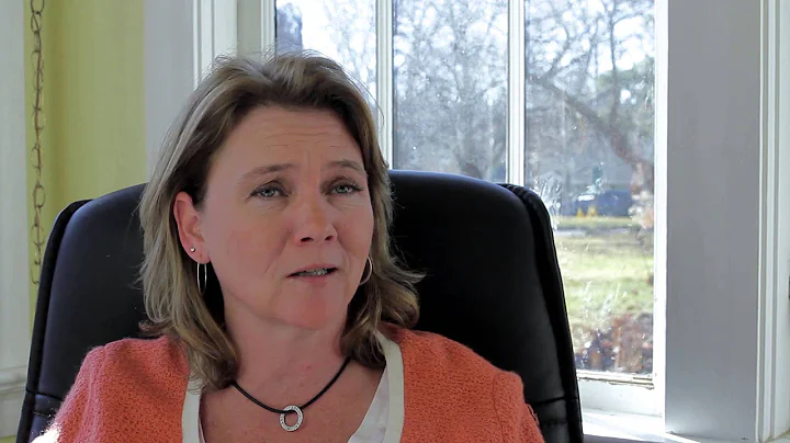 Backstage Ball 2015: Volunteer of the Year - Cheri...