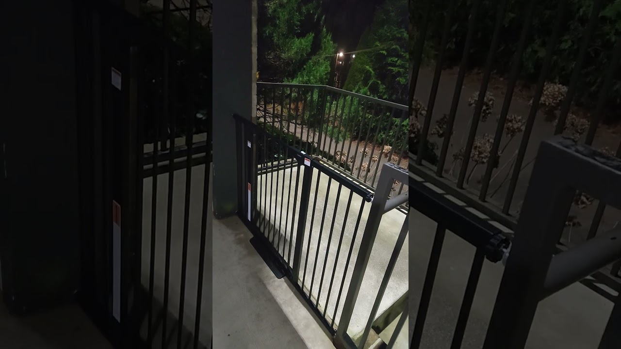 Cumber walk thru safety gate, 