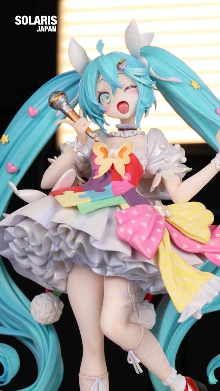 Miku Expo 2023 VR Figure is a Colorful Must-Have! 🌈✨ - YouTube