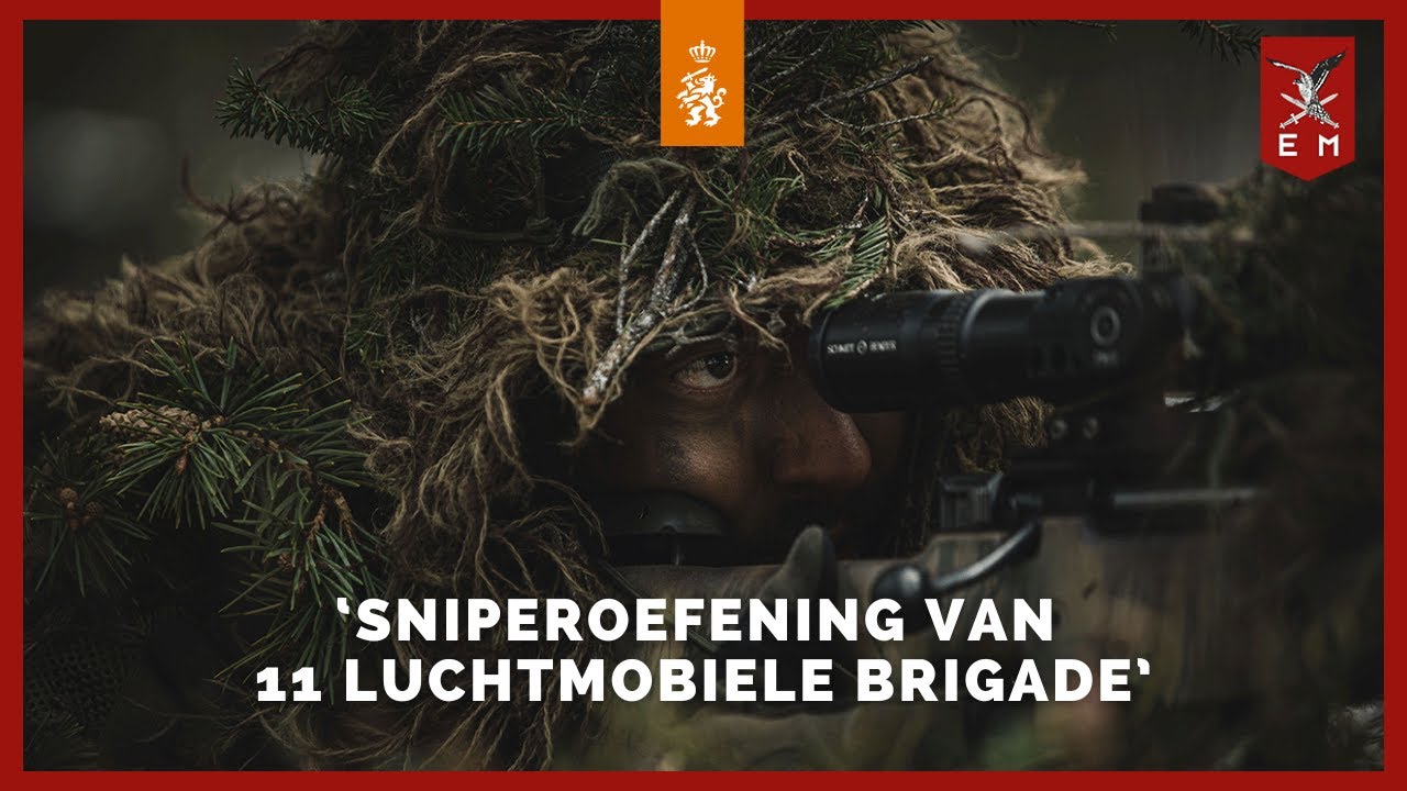 Luchtmobiele snipers besluipen doel | 11 LUCHTMOBIELE BRIGADE