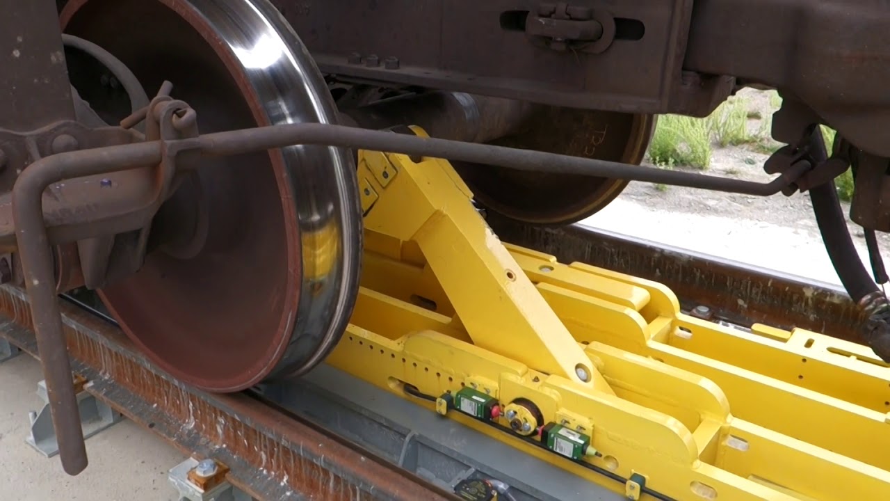 Calbrandt Railcar Mover - Axle Progressor