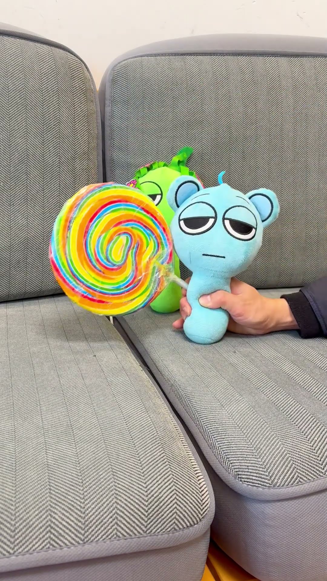 small vs big vs giant lollipop