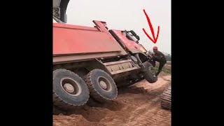 Truck fail compilation【E20】---feel sad for trucks and drivers