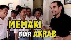 Memaki Untuk Akrab - Durasi: 8.51. 