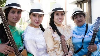 Video thumbnail of "Antojitos - Las Comadres"