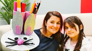 Okul Öncesi Etkinlik. Banu Ve Mina Tavşan Şeklinde Kalemlik Hazırlıyorlar. Eğitici Video