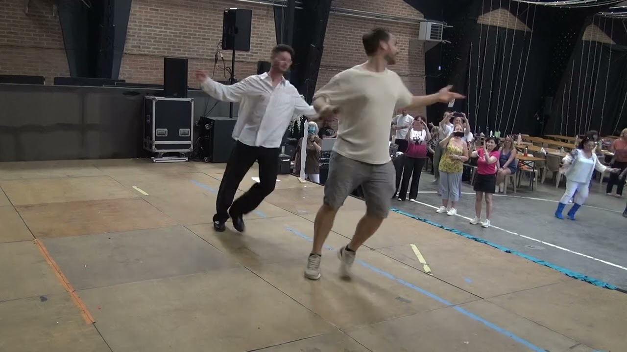 Fire in the feet # Daniel Trepat & Gregory Danvoie - YouTube