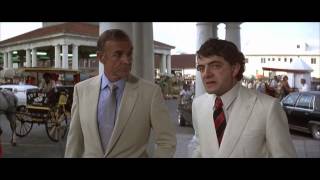 Bond meets Rowan Aktinson (Mr. Bean) in the Bahamas [James Bond Semi Essentials]