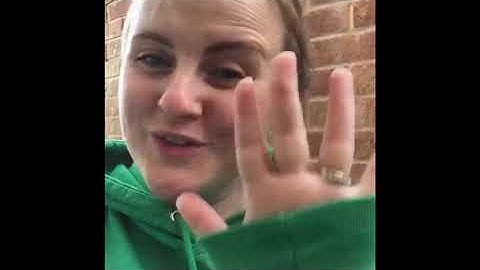 Nature Tots: making mud pies!