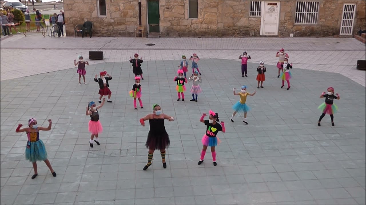 02. Enamorado de la moda juvenil. Radio futura. Festival de baile moderno 2021 2.0  Xamaraina