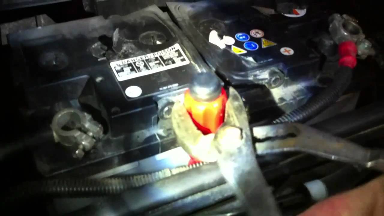 How to replace AUDI battery extra connector - YouTube 2005 beetle fuse box 