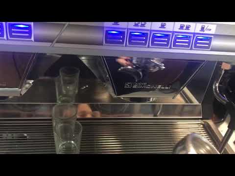 How to Make espresso Nuova Simonelli Appia 2 (Dubai coffee)