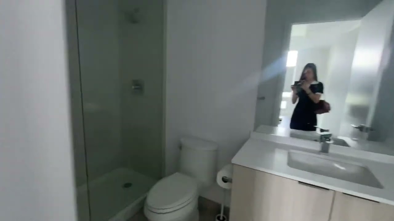 Del Condominium Rentals - Kingsway by the River Suite ID 5958