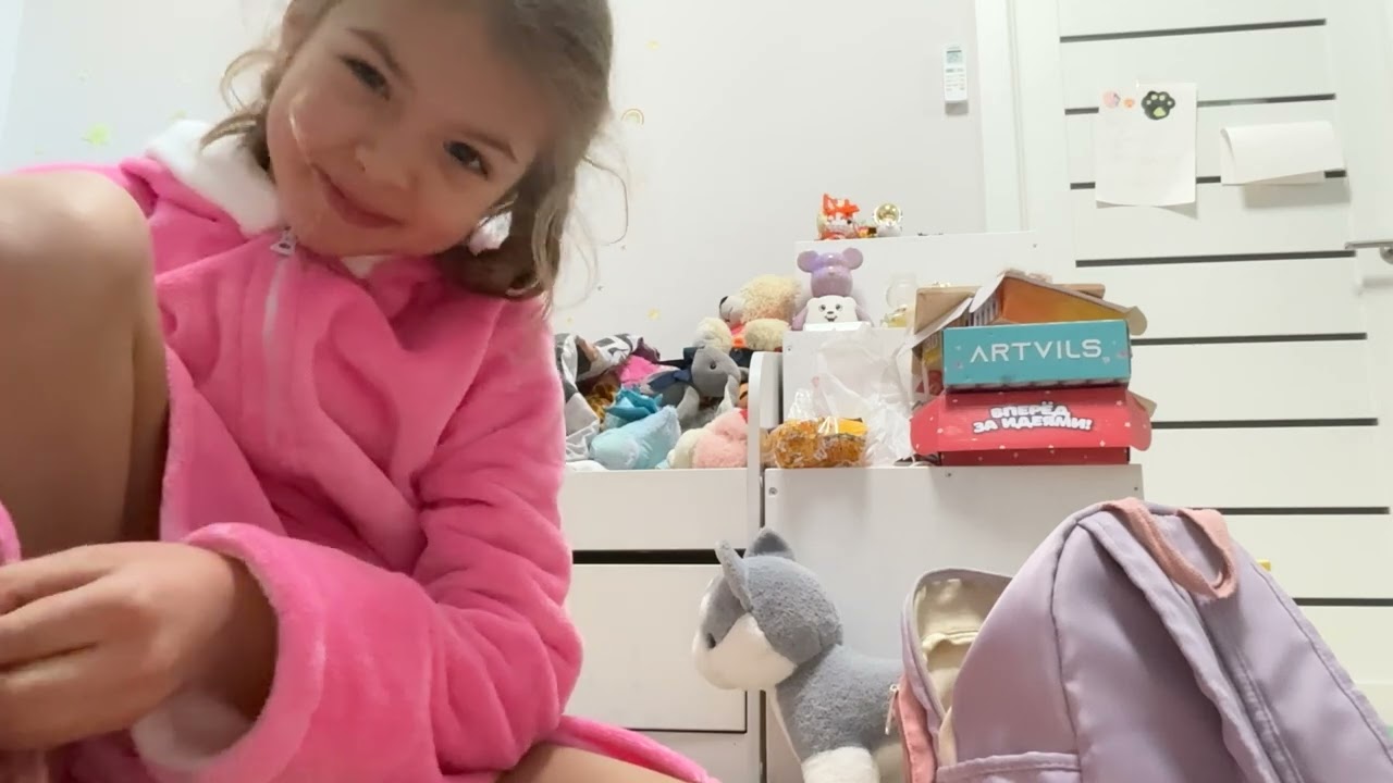 Малышка собирается в садик 😇😍🥰🤪😜