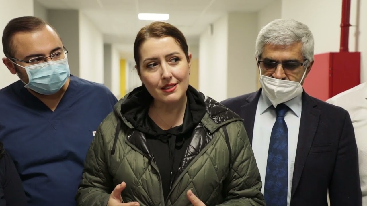 Top Channel/ Manastirliu në Spitalin Memorial Fier: Shtojmë shërbime të reja të specializuara